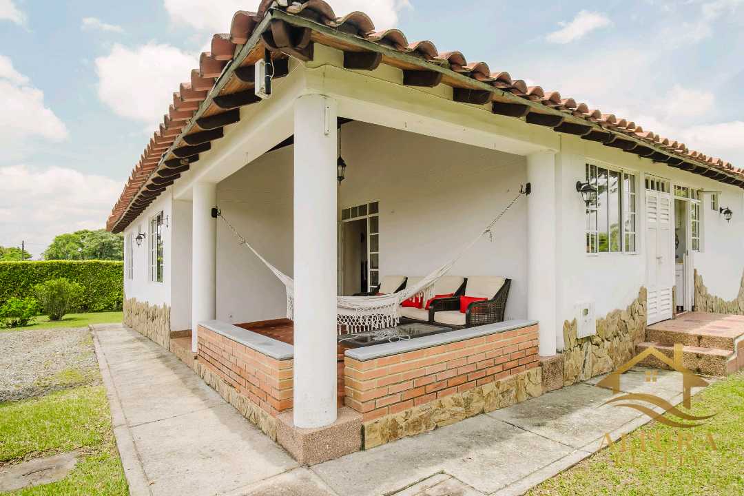 SE VENDE CASA CAMPESTRE ARMENIA MONTENEGRO QUINDIO