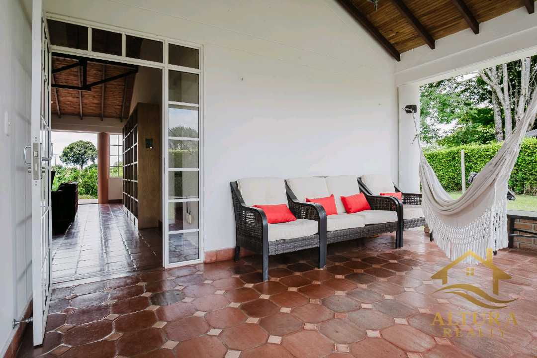 SE VENDE CASA CAMPESTRE ARMENIA MONTENEGRO QUINDIO