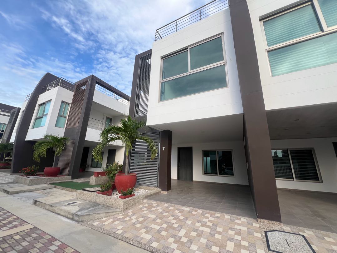 Se vende casa campestre cerca al Aeropuerto - Santa Marta