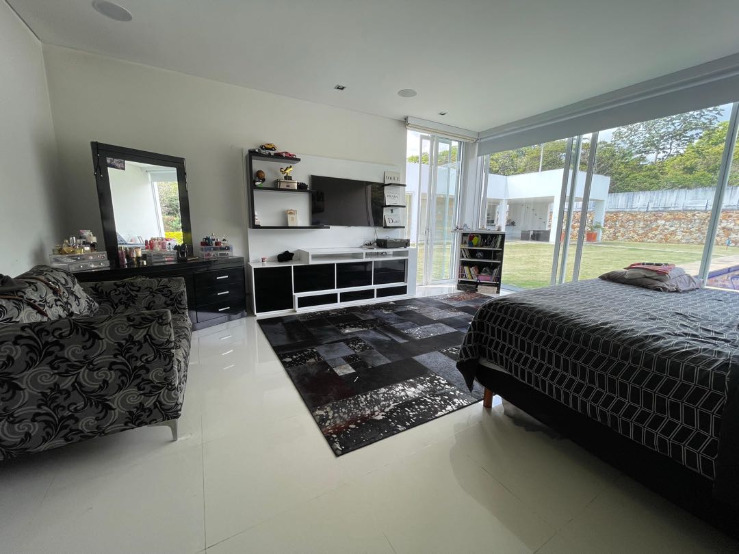 SE VENDE CASA CAMPESTRE DE EN DELONIX  CIUDAD JARDÍN CALI