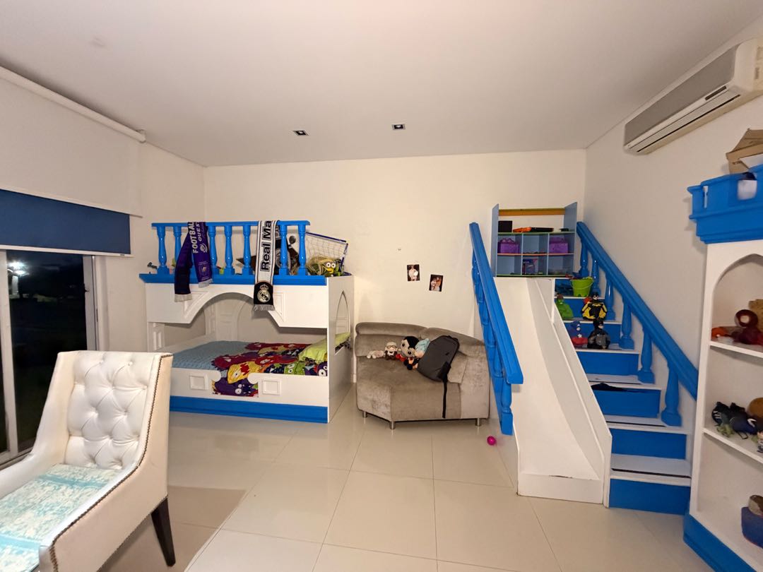 SE VENDE CASA CAMPESTRE DE EN DELONIX  CIUDAD JARDÍN CALI