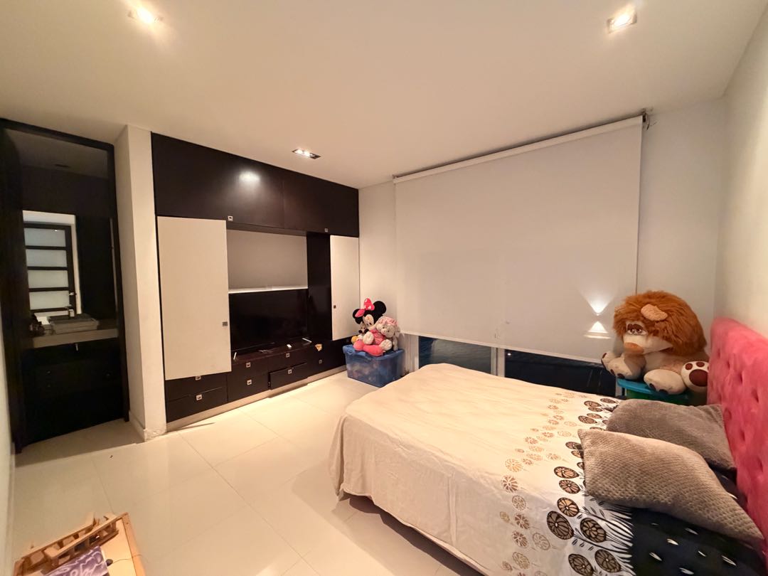 SE VENDE CASA CAMPESTRE DE EN DELONIX  CIUDAD JARDÍN CALI