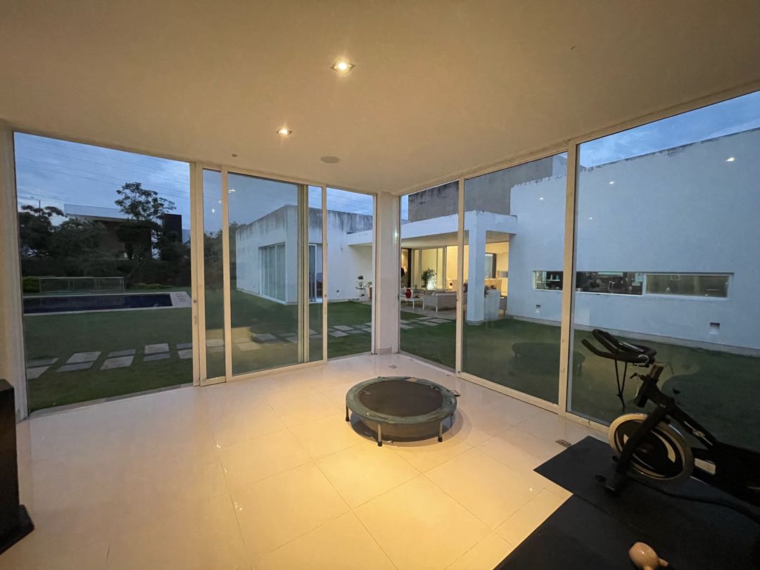 SE VENDE CASA CAMPESTRE DE EN DELONIX  CIUDAD JARDÍN CALI