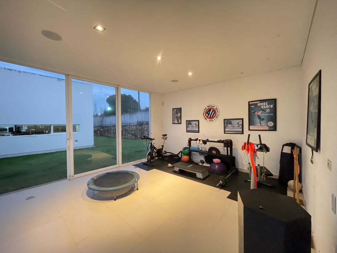 SE VENDE CASA CAMPESTRE DE EN DELONIX  CIUDAD JARDÍN CALI