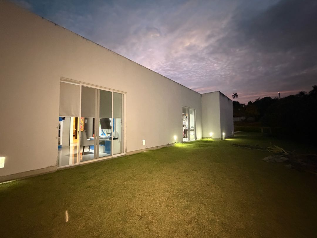 SE VENDE CASA CAMPESTRE DE EN DELONIX  CIUDAD JARDÍN CALI