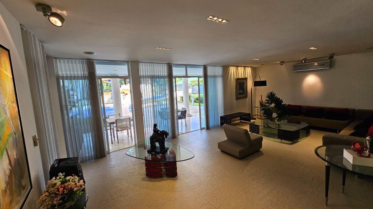 SE VENDE CASA TROPICAL EN LA MARIA PANCE