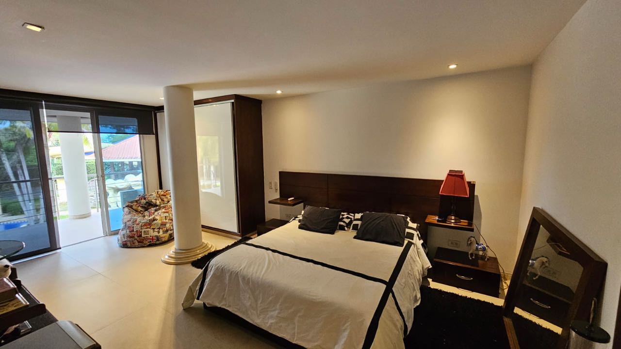 SE VENDE CASA TROPICAL EN LA MARIA PANCE