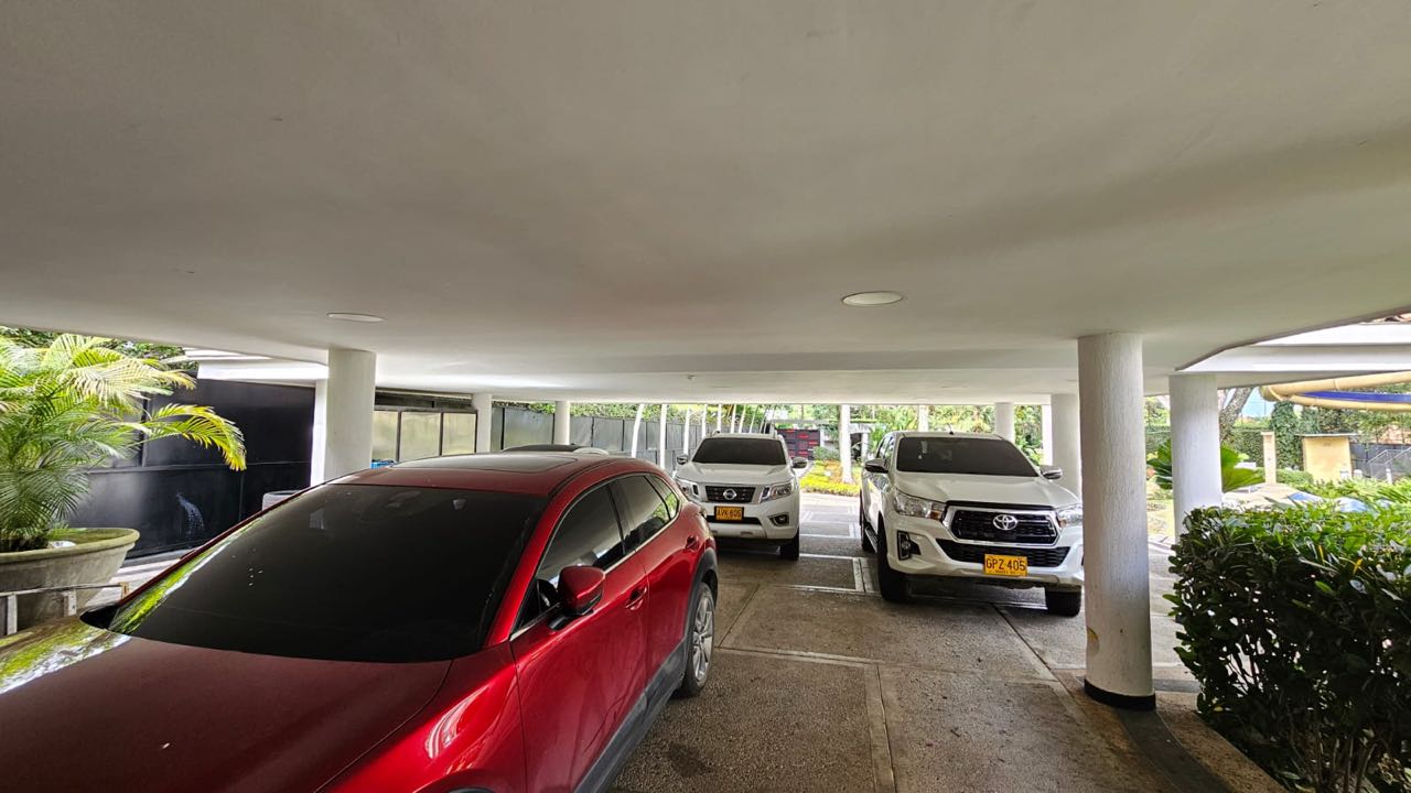 SE VENDE CASA TROPICAL EN LA MARIA PANCE