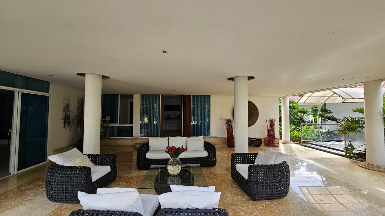 SE VENDE CASA TROPICAL EN LA MARIA PANCE