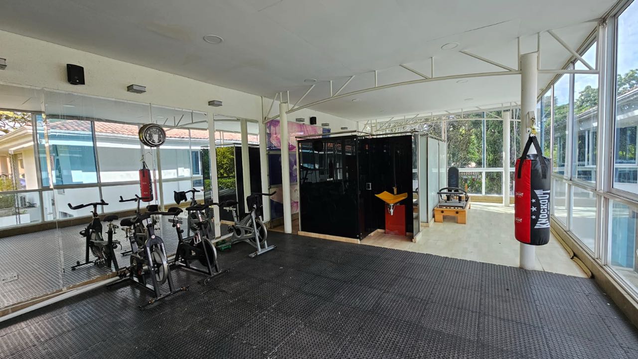 SE VENDE CASA TROPICAL EN LA MARIA PANCE