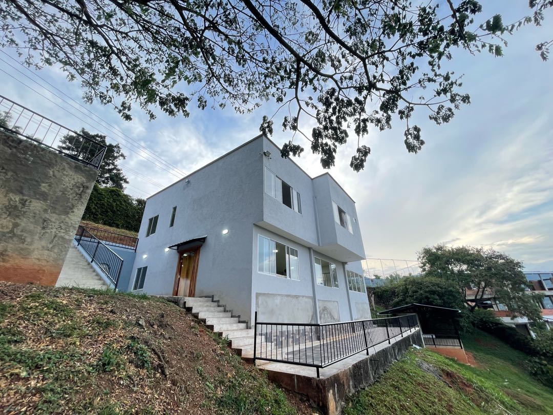 SE VENDE CASA CAMPESTRE EN LA REFORMA CALI