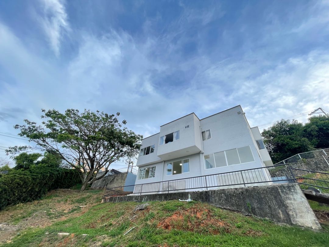 SE VENDE CASA CAMPESTRE EN LA REFORMA CALI