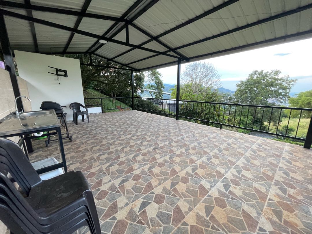 SE VENDE CASA CAMPESTRE EN LA REFORMA CALI