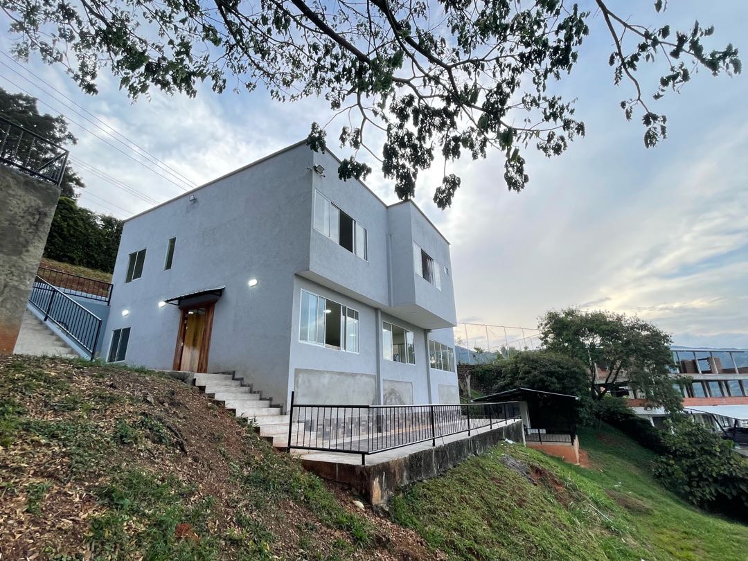 SE VENDE CASA CAMPESTRE EN LA REFORMA CALI