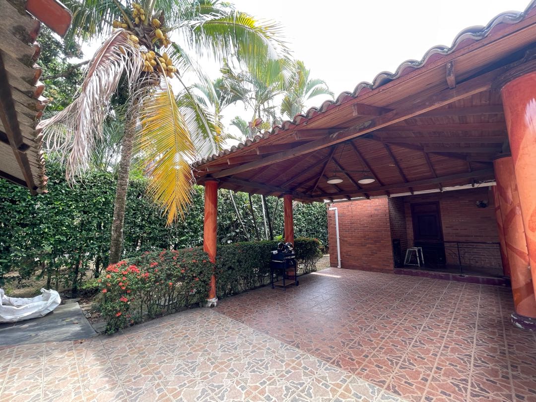 SE VENDE CASA CAMPESTRE EN LA MORADA JAMUNDÍ