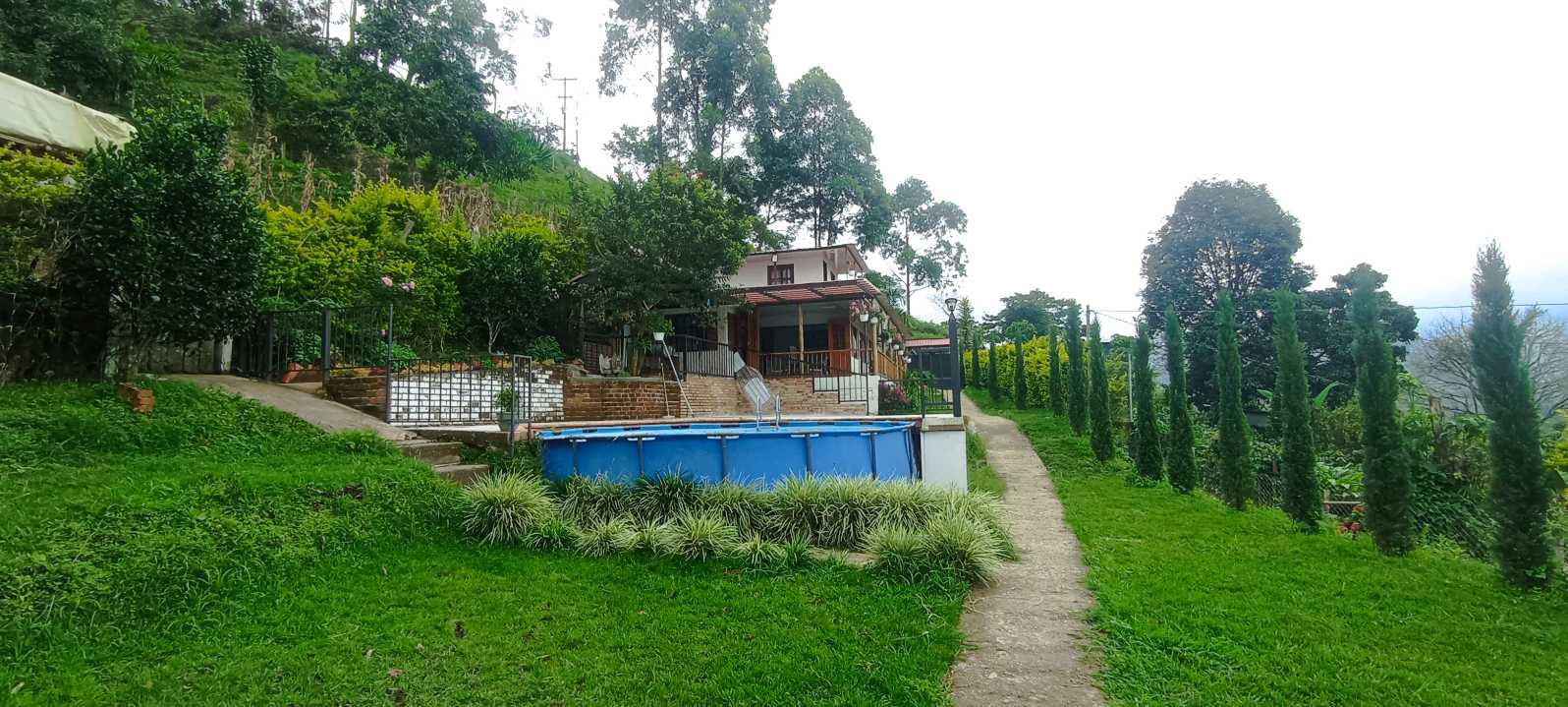 SE VENDE CASA CAMPESTRE EN SALENTO
