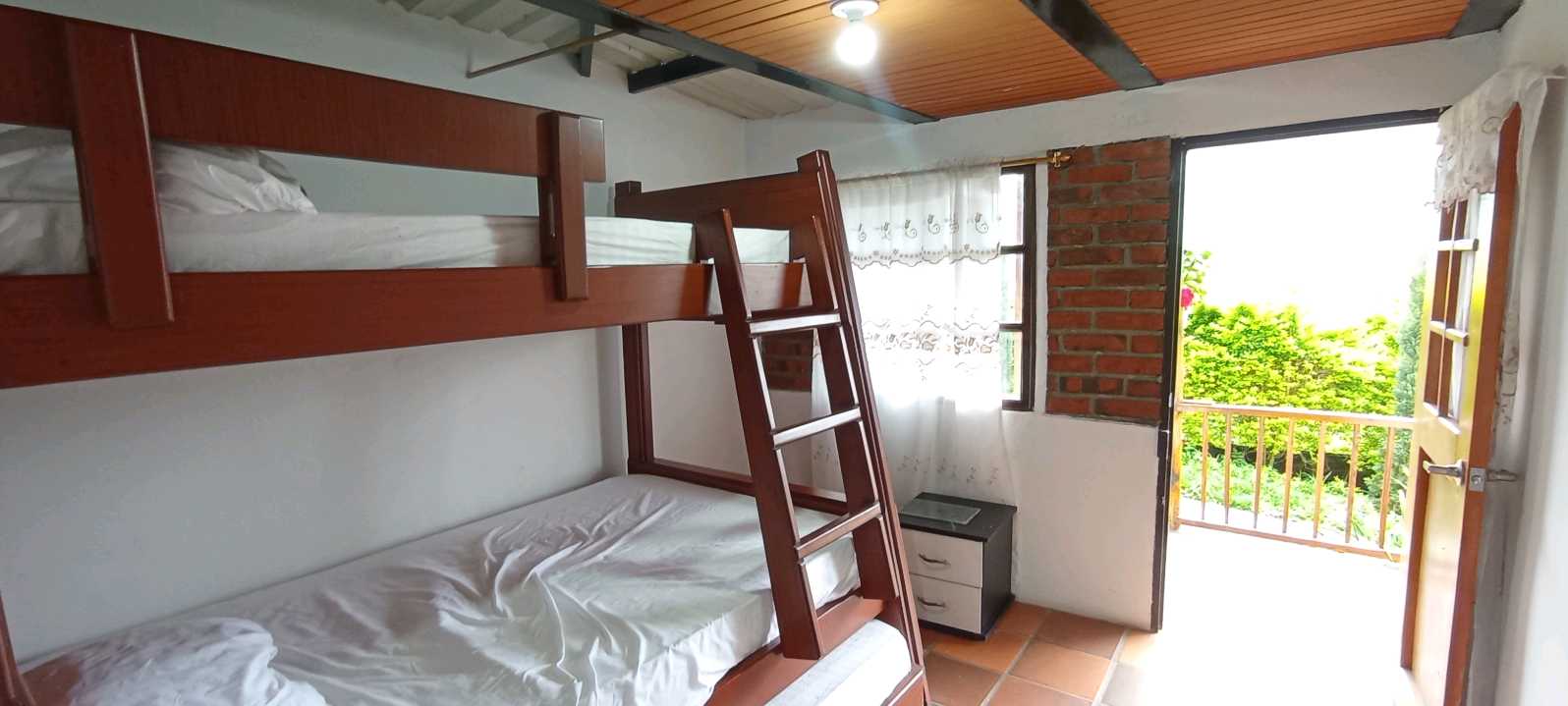 SE VENDE CASA CAMPESTRE EN SALENTO
