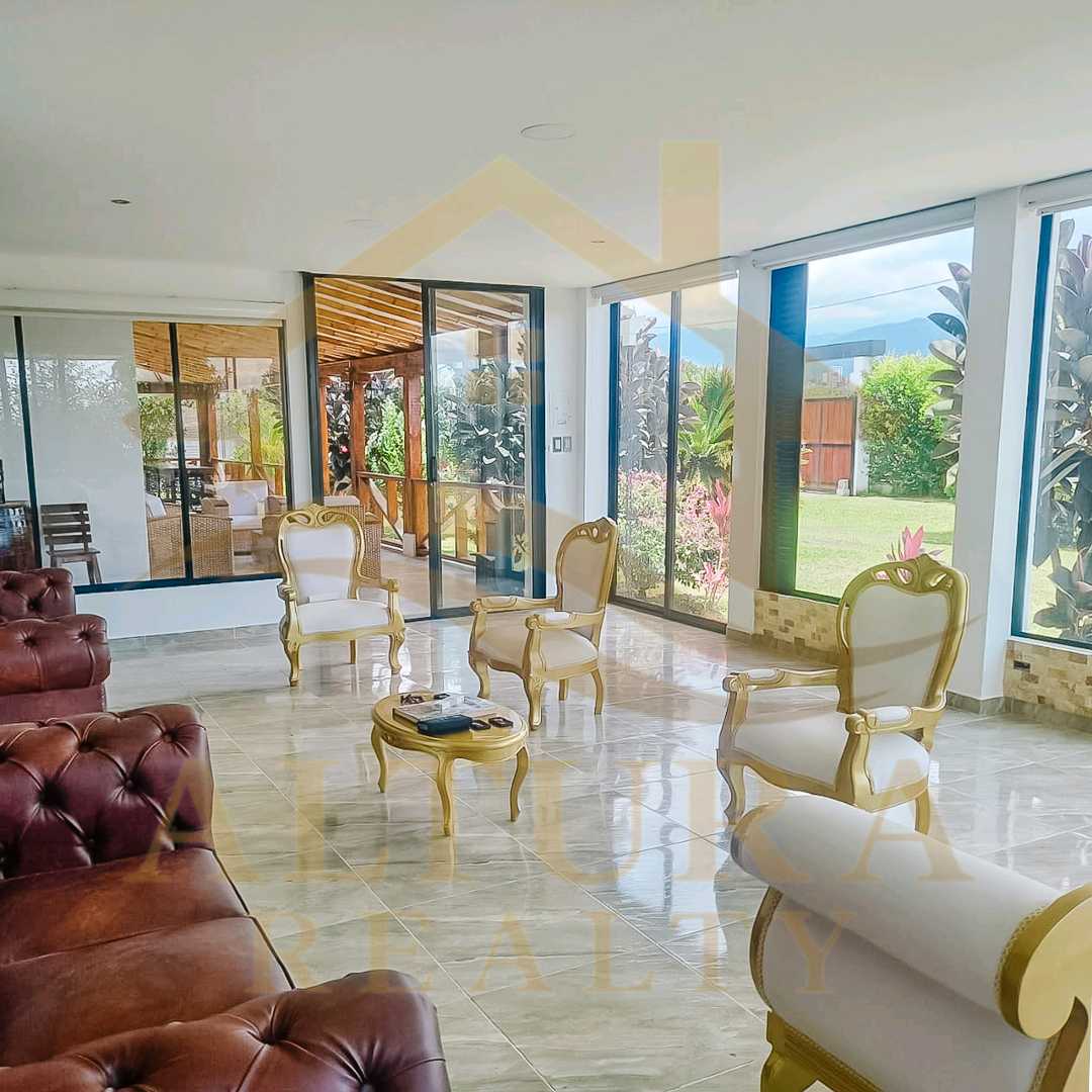 SE VENDE CASA CAMPESTRE ENTRE ARMENIA Y CIRCASIA