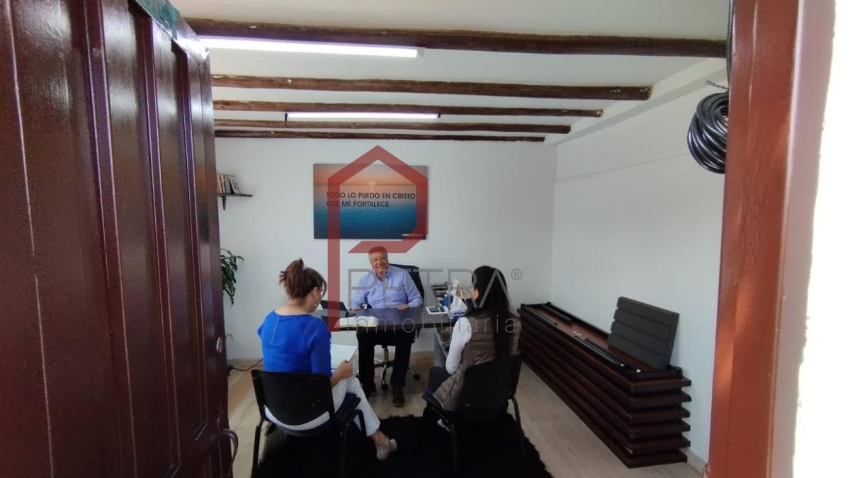 SE VENDE CASA DE 530 MTS CON LOCAL EN LAS VILLAS BOGOTÁ