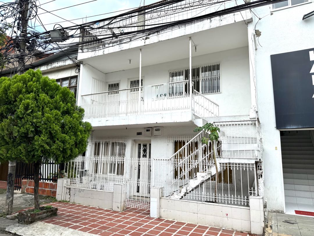 SE VENDE CASA DE DOS PISOS EN BARRIO CALIMA CALI ND9051188