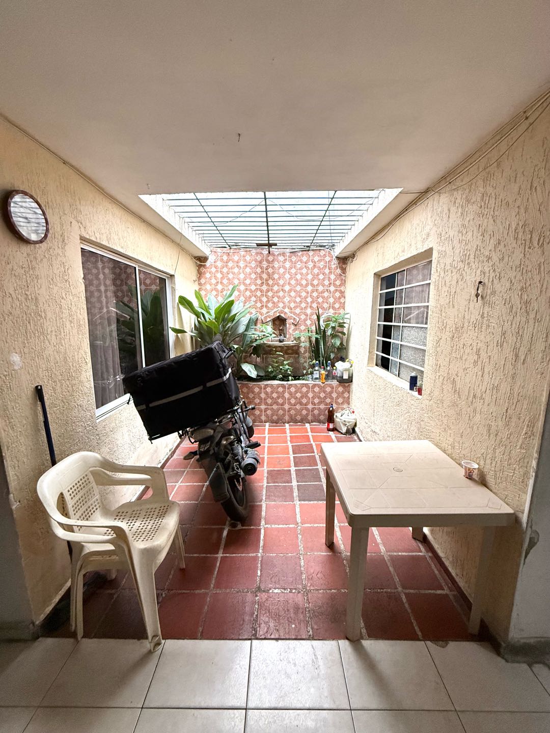 SE VENDE CASA DE DOS PISOS EN BARRIO CALIMA CALI ND9051188