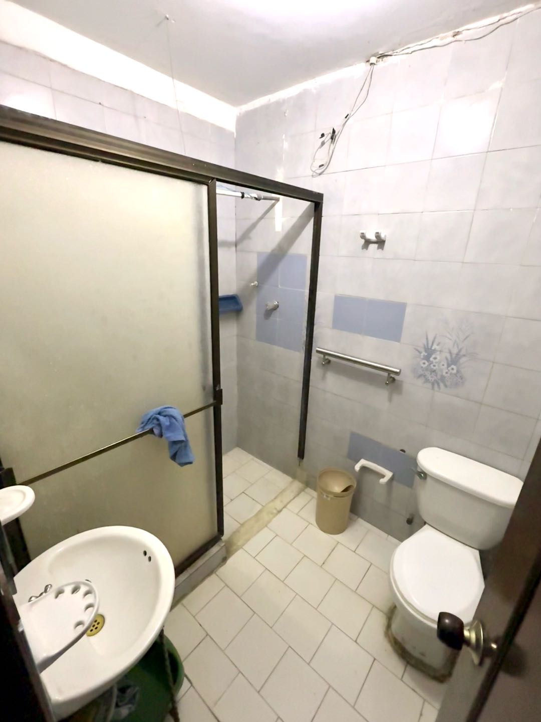 SE VENDE CASA DE DOS PISOS EN BARRIO CALIMA CALI ND9051188