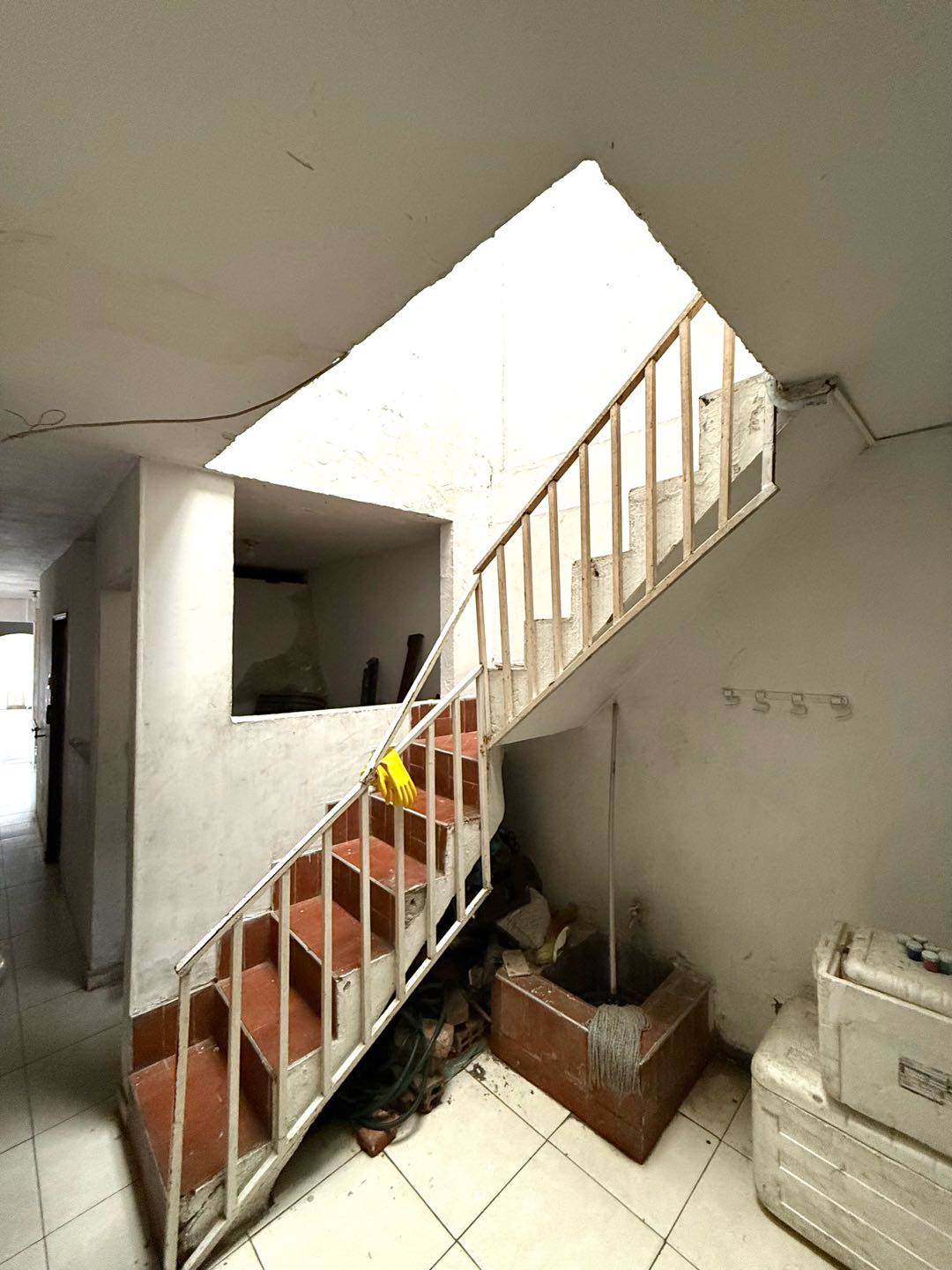 SE VENDE CASA DE DOS PISOS EN BARRIO CALIMA CALI ND9051188