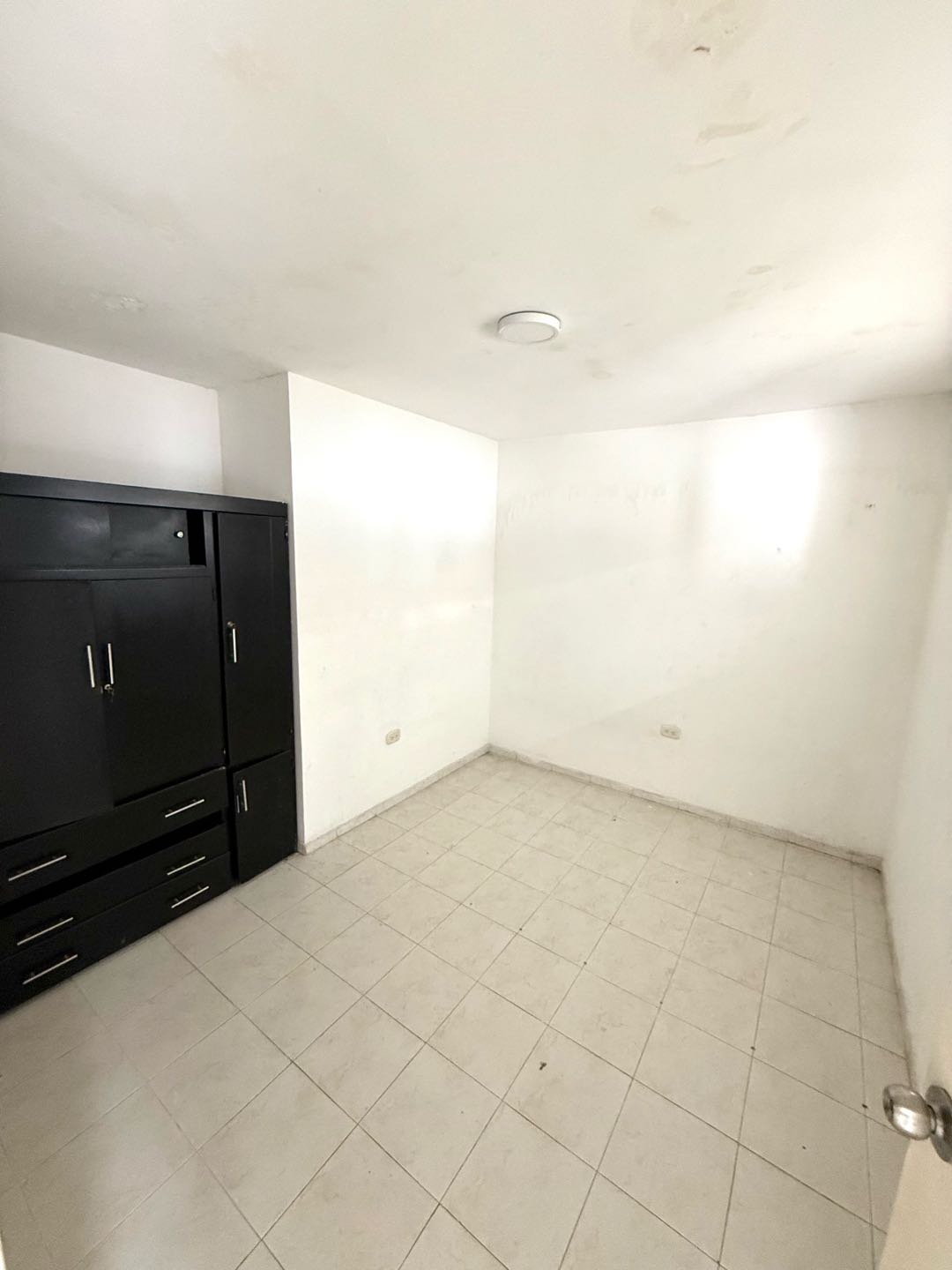SE VENDE CASA DE DOS PISOS EN BARRIO CALIMA CALI ND9051188