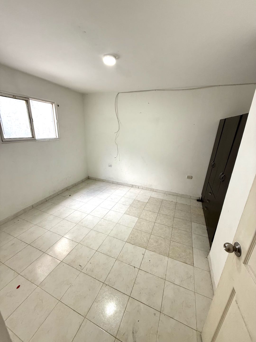 SE VENDE CASA DE DOS PISOS EN BARRIO CALIMA CALI ND9051188