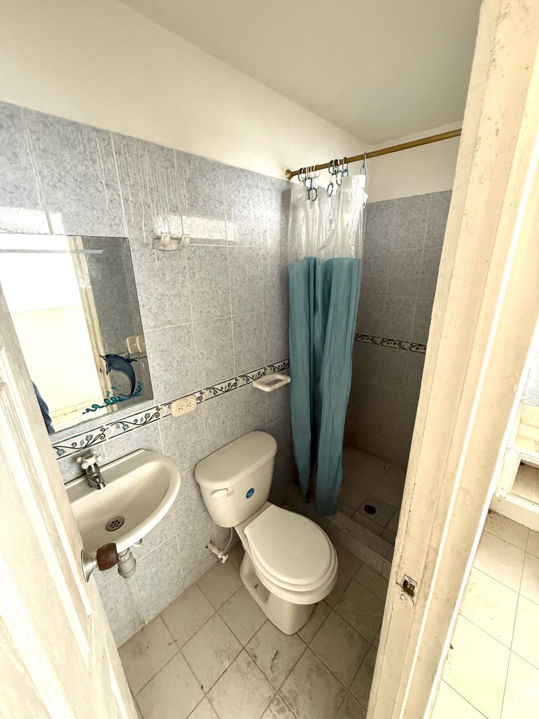 SE VENDE CASA DE DOS PISOS EN BARRIO CALIMA CALI ND9051188