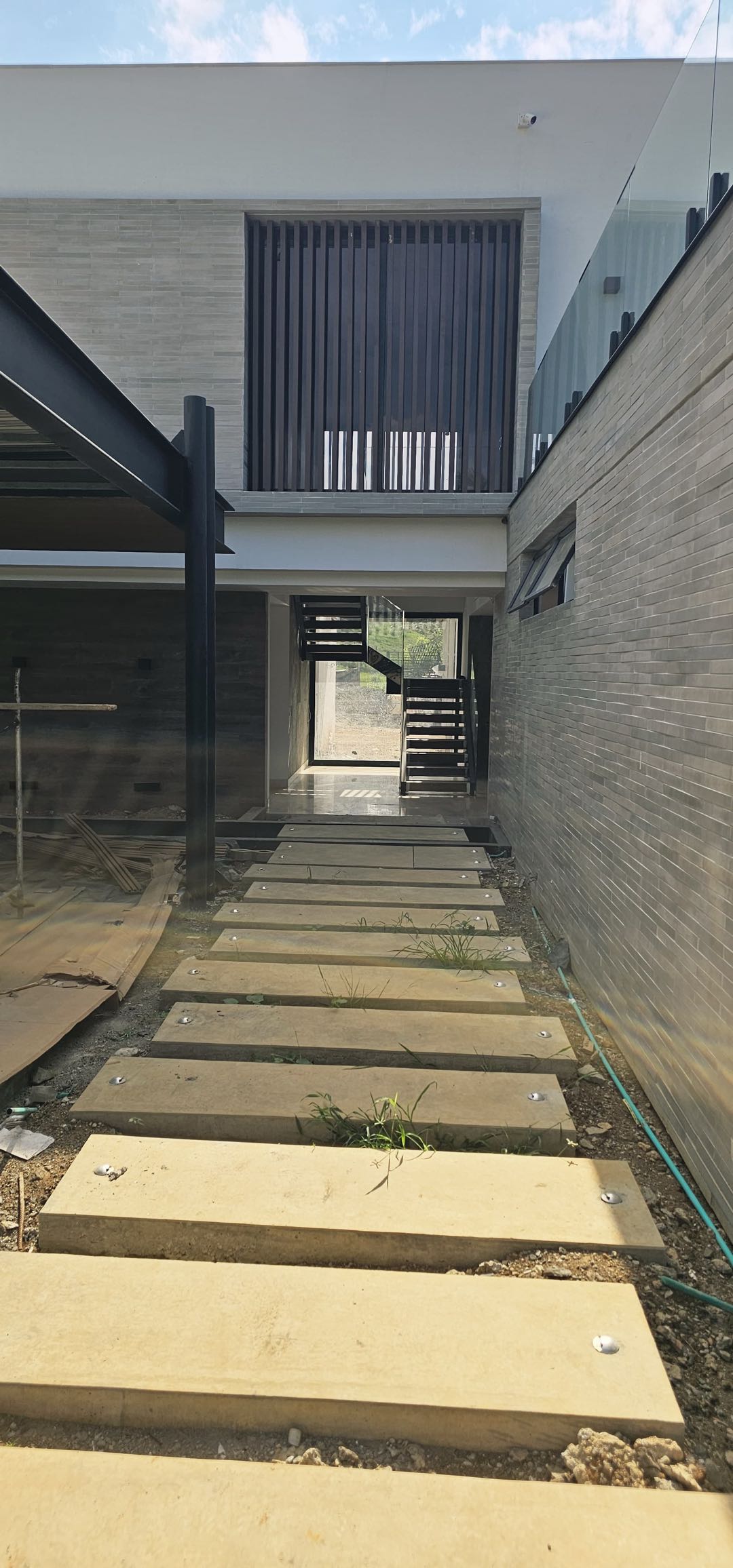 SE VENDE CASA DE LUJO EN CLUB HÍPICO YARUMAL – PANCE CALI