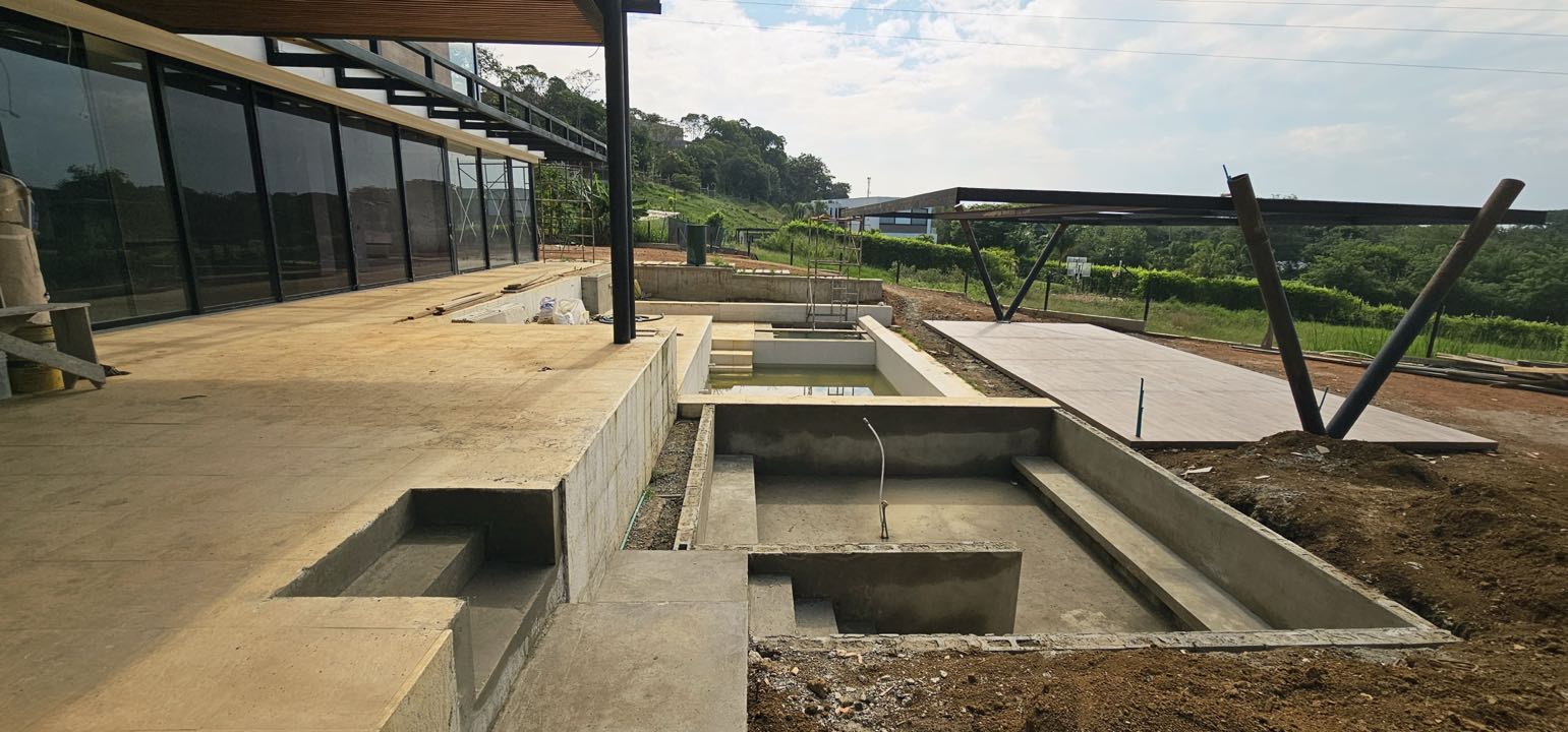 SE VENDE CASA DE LUJO EN CLUB HÍPICO YARUMAL – PANCE CALI