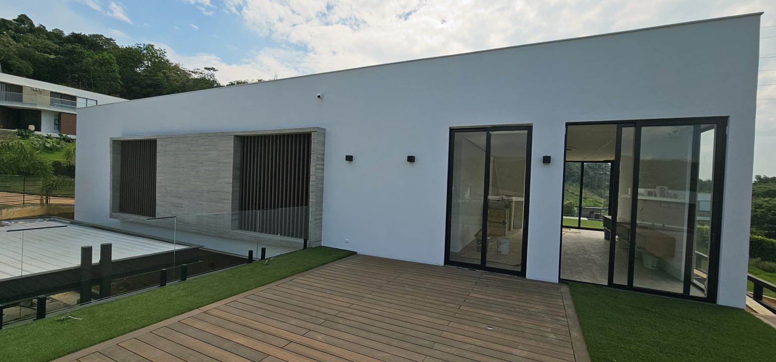 SE VENDE CASA DE LUJO EN CLUB HÍPICO YARUMAL – PANCE CALI
