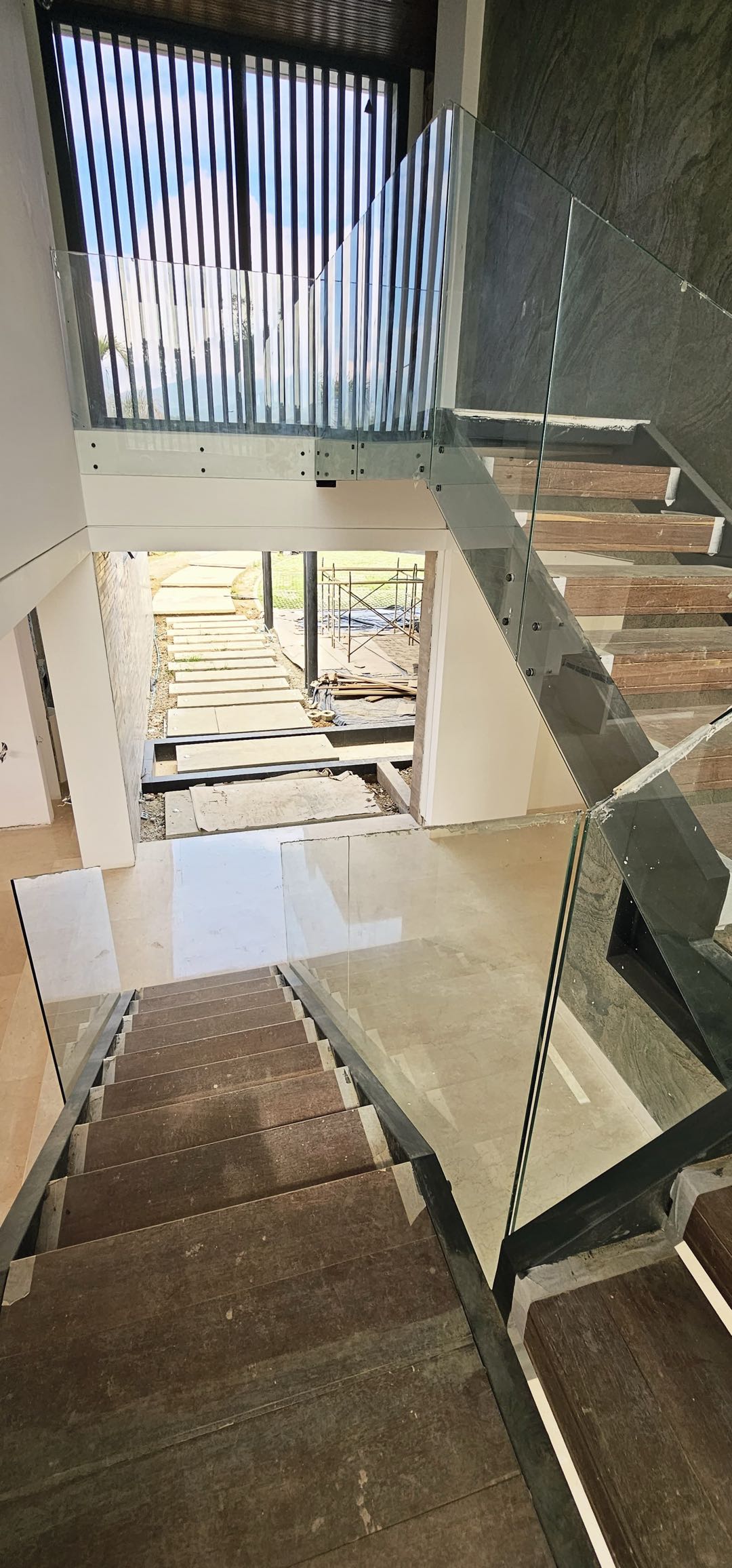 SE VENDE CASA DE LUJO EN CLUB HÍPICO YARUMAL – PANCE CALI