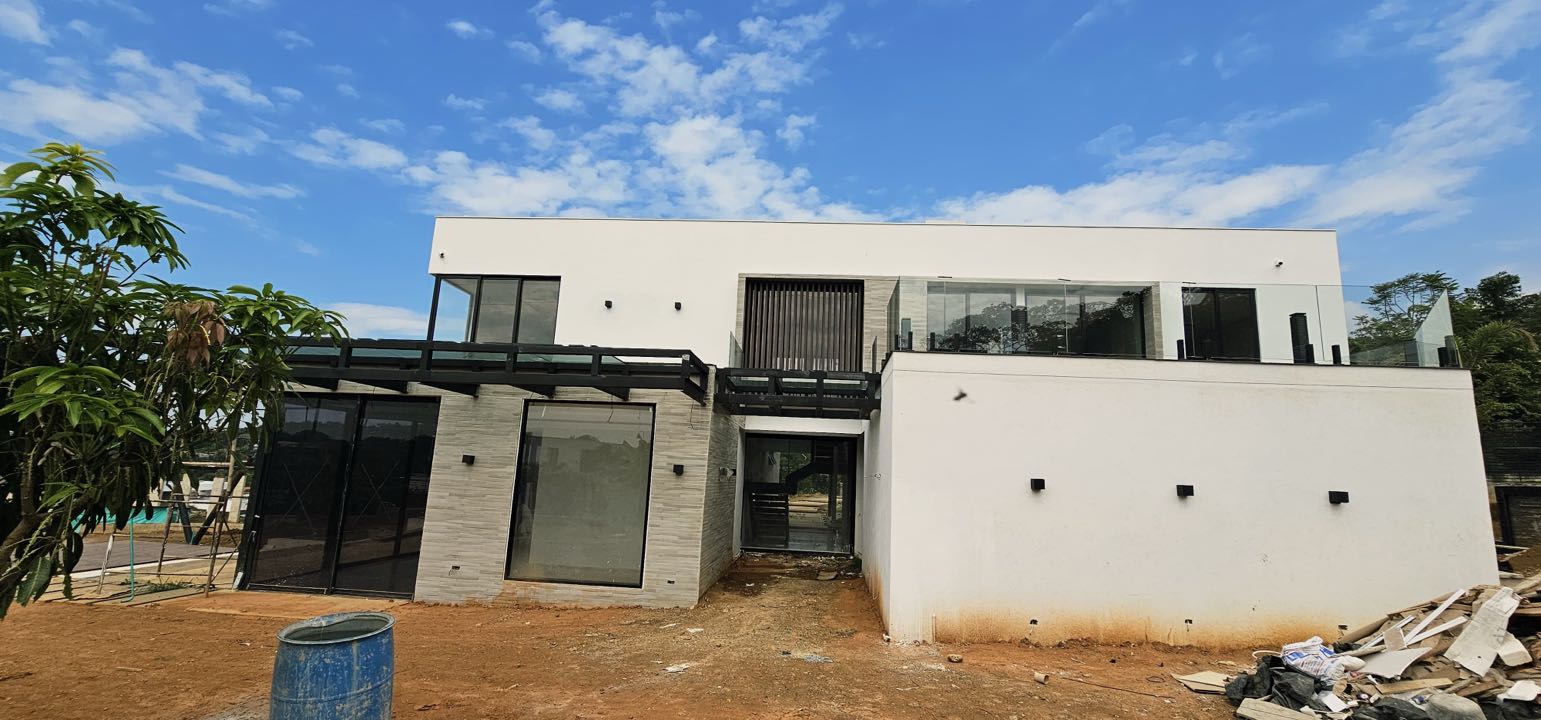 SE VENDE CASA DE LUJO EN CLUB HÍPICO YARUMAL – PANCE CALI