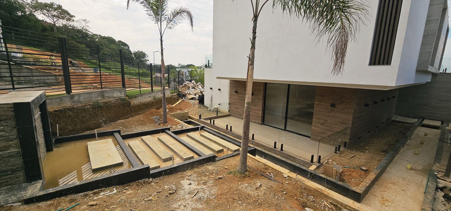 SE VENDE CASA DE LUJO EN CLUB HÍPICO YARUMAL – PANCE CALI