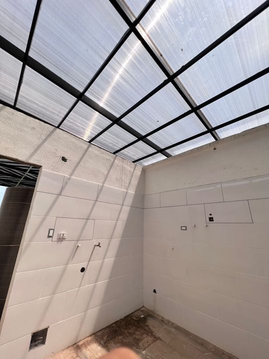 SE VENDE CASA DE LUJO EN LAS MERCEDES ALFAGUARA JAMUNDI