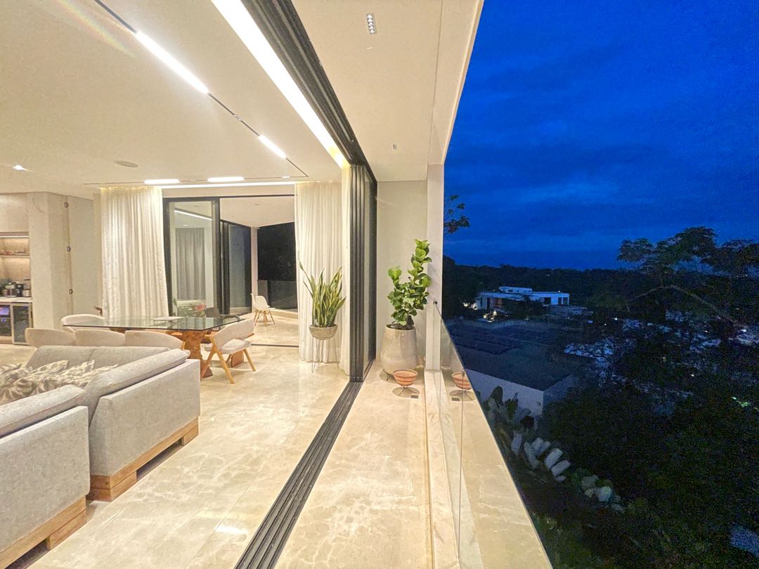 SE VENDE CASA DE LUJO EN YARUMAL PANCE