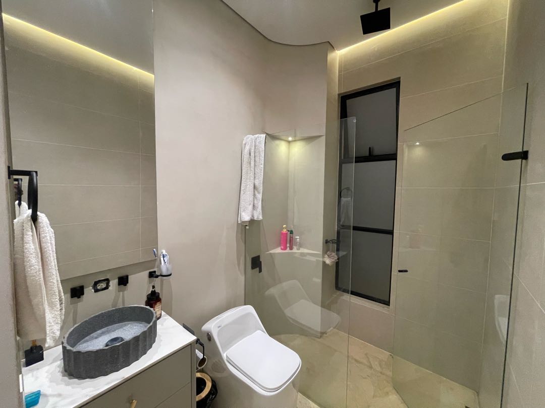 SE VENDE CASA DE LUJO EN YARUMAL PANCE