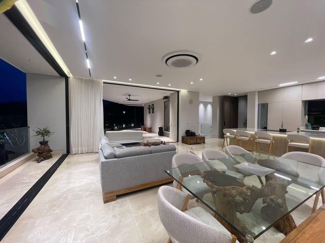 SE VENDE CASA DE LUJO EN YARUMAL PANCE