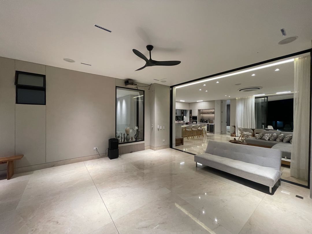 SE VENDE CASA DE LUJO EN YARUMAL PANCE