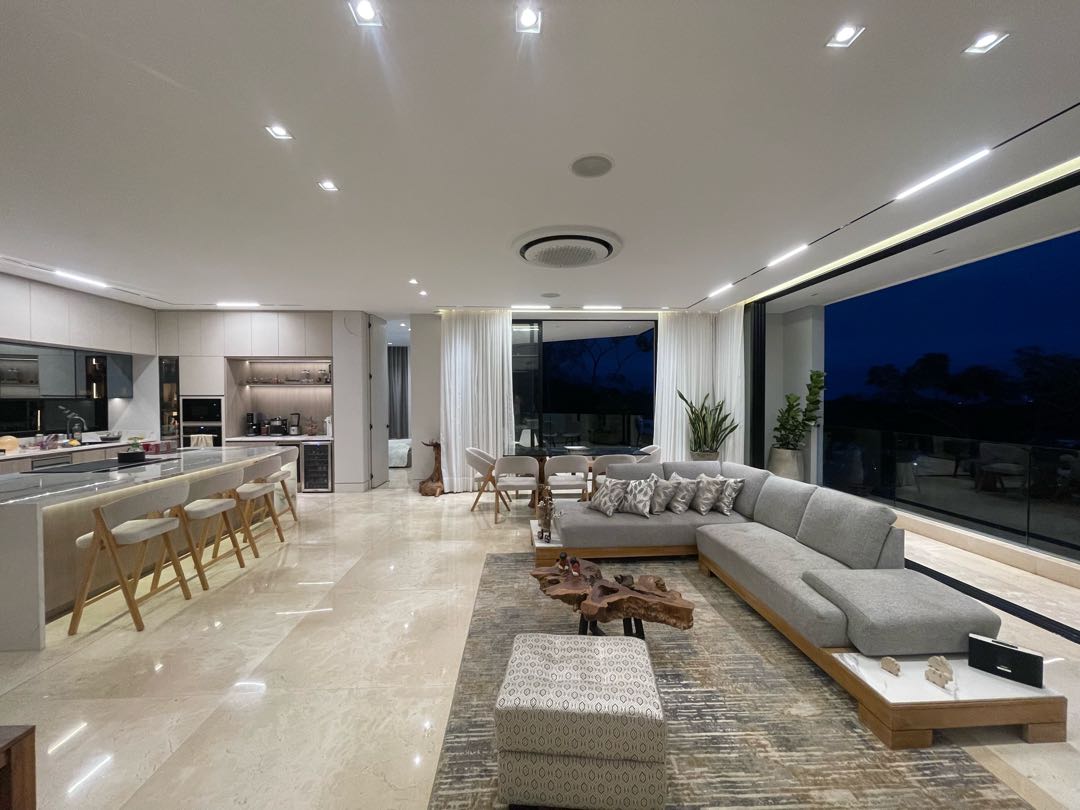 SE VENDE CASA DE LUJO EN YARUMAL PANCE