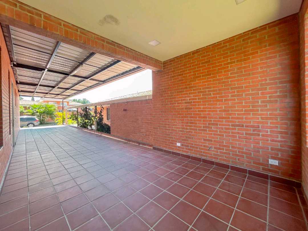 VENDE CASA DE LUJO PARA ESTRENAR EL CASTILLO JAMUNDI W10226162 ISA