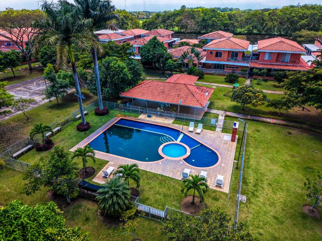 VENDE CASA DE LUJO PARA ESTRENAR EL CASTILLO JAMUNDI W10226162 ISA