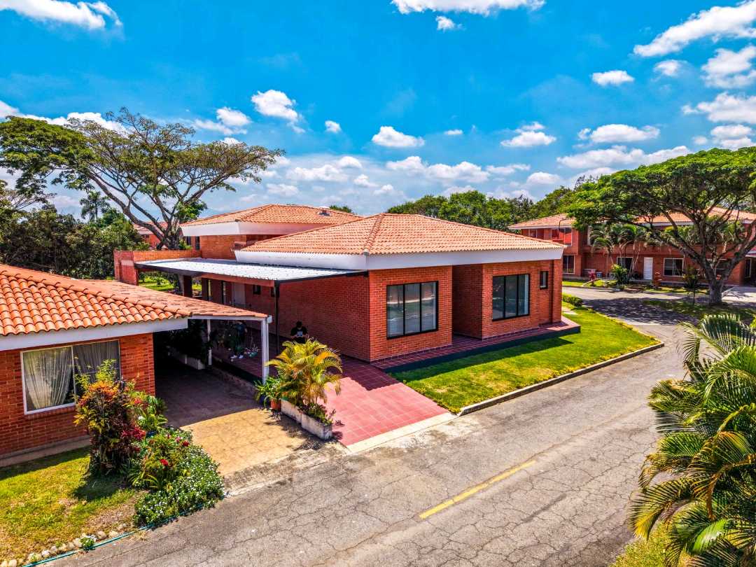 VENDE CASA DE LUJO PARA ESTRENAR EL CASTILLO JAMUNDI W10226162 ISA