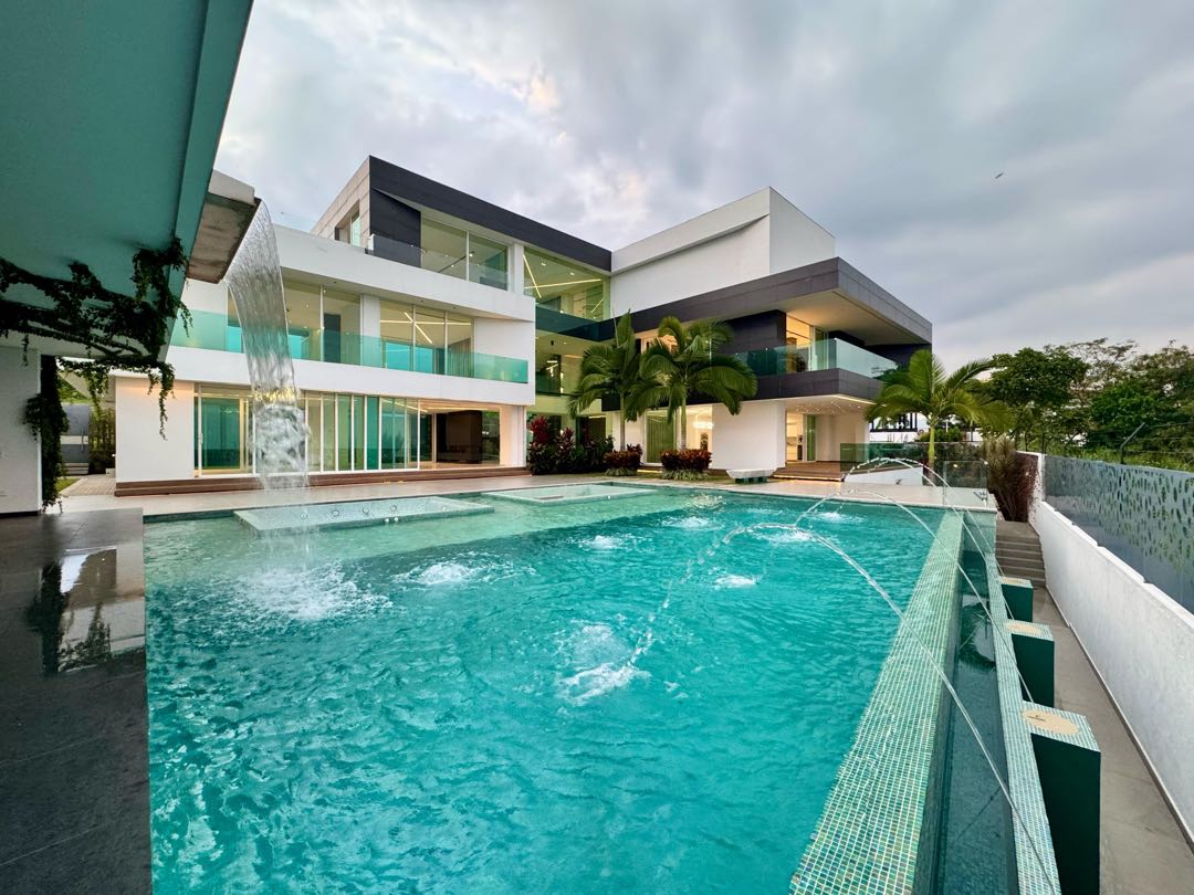 SE VENDE CASA DE ULTRA LUJO EN CIUDAD JARDÍN CALI