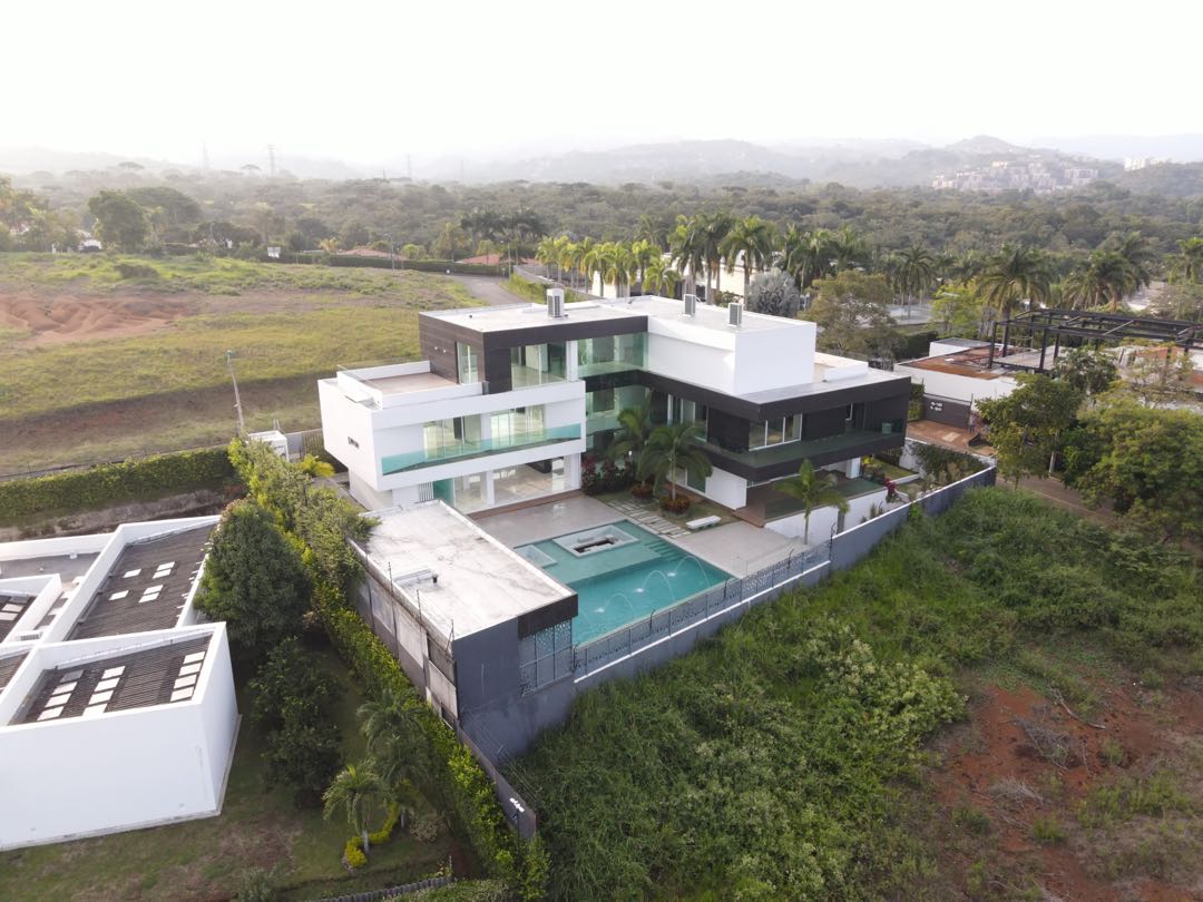 SE VENDE CASA DE ULTRA LUJO EN CIUDAD JARDÍN CALI