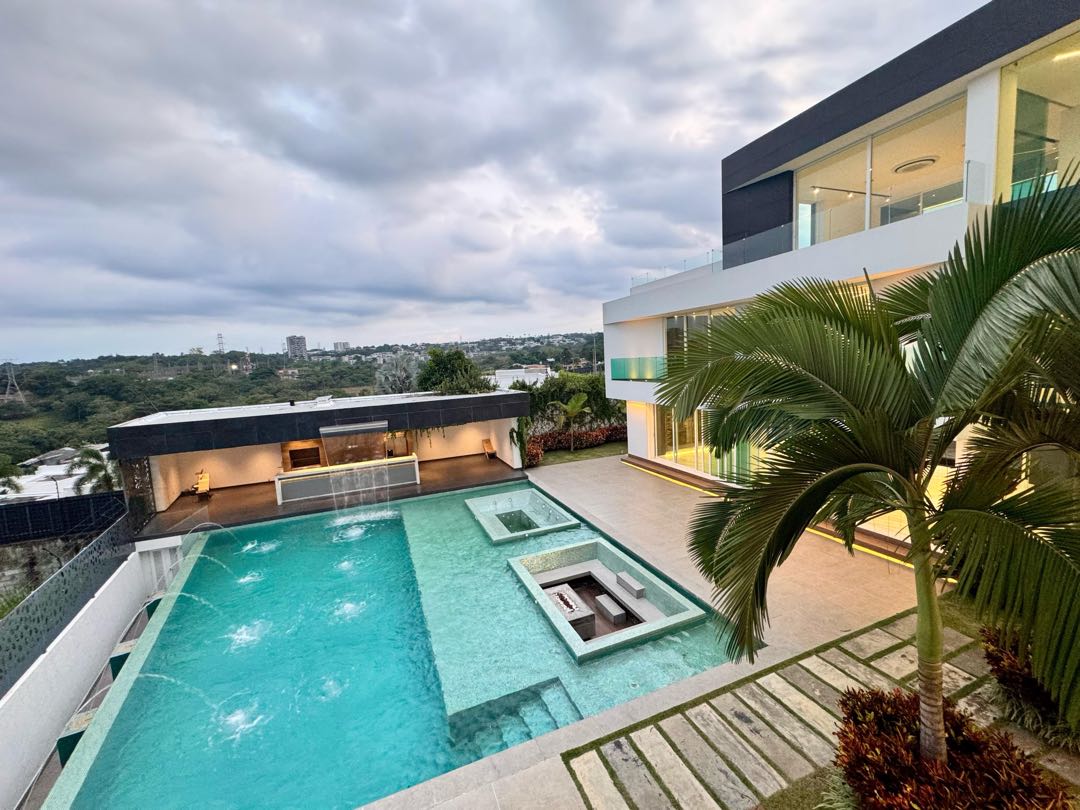 SE VENDE CASA DE ULTRA LUJO EN CIUDAD JARDÍN CALI