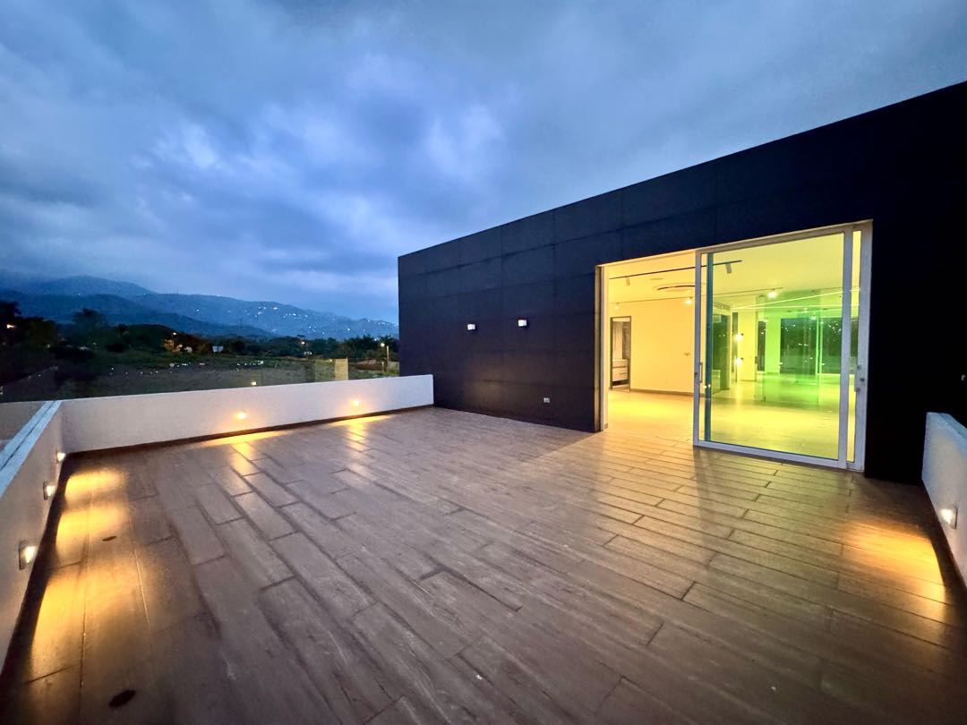 SE VENDE CASA DE ULTRA LUJO EN CIUDAD JARDÍN CALI