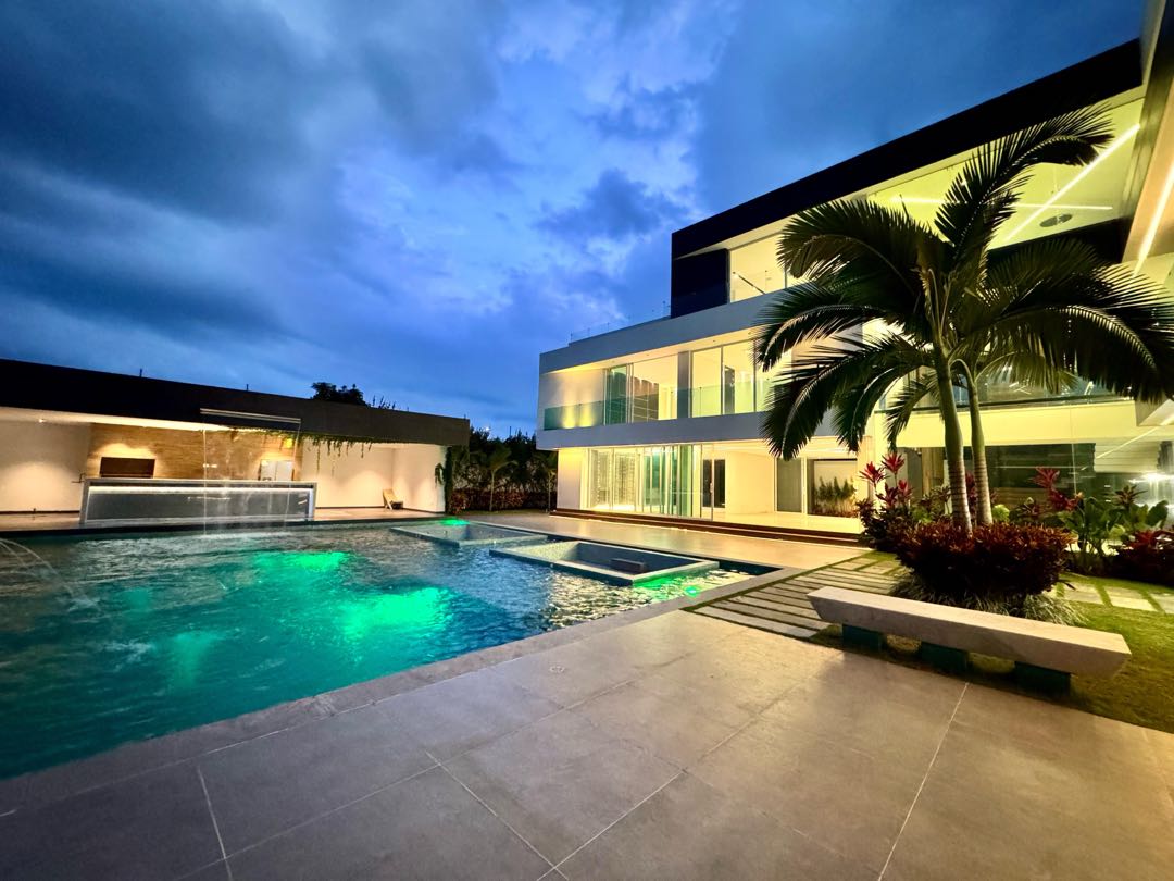 SE VENDE CASA DE ULTRA LUJO EN CIUDAD JARDÍN CALI